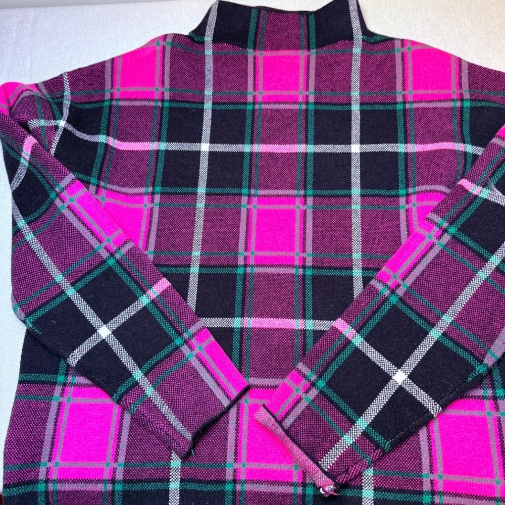 Tahari Pink and Black Plaid Funnel Neck Preppy Sweater Size Medium